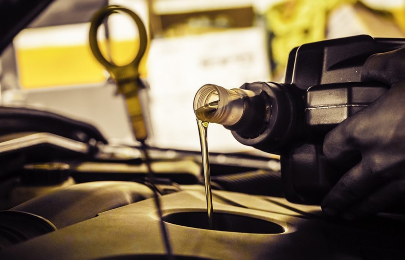 Illustration for IS A DIFFERENT FILTER REQUIRED WHEN THE ENGINE USES SYNTHETIC OIL?
