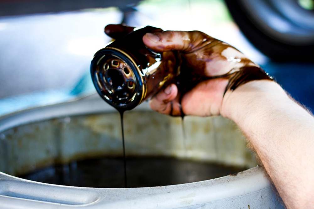 Featured image for SHOULD ENGINE OIL BE REPLACED EVERY TIME THE OIL FILTER IS REPLACED?